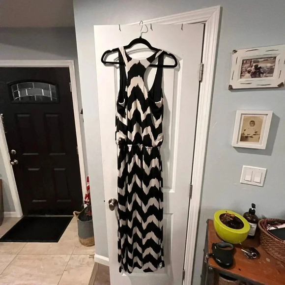 ~Arden B~ Dress - Large - Picture 6 of 8